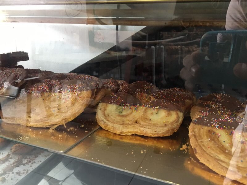 Panadería, Cafetería y Pastelería Pan y pastel