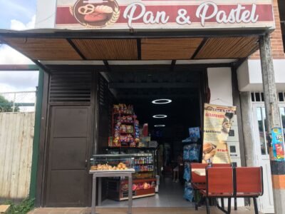 Panadería, Cafetería y Pastelería Pan y pastel